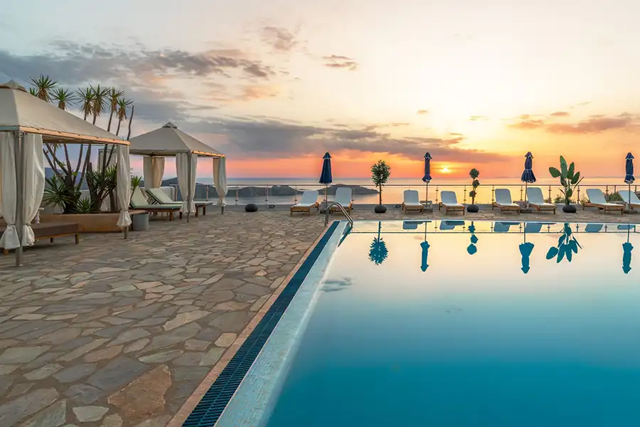 Adrakos Apartments